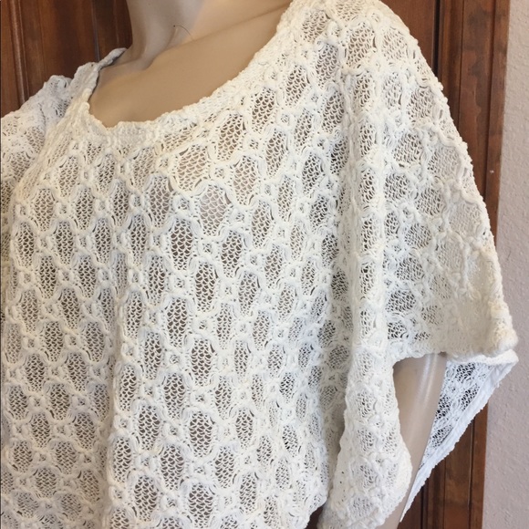 Forever 21 Sweaters - ❌SOLD!❌ Forever 21 Boho Lacey Crochet Ivory Cropped Poncho Sweater S Festival